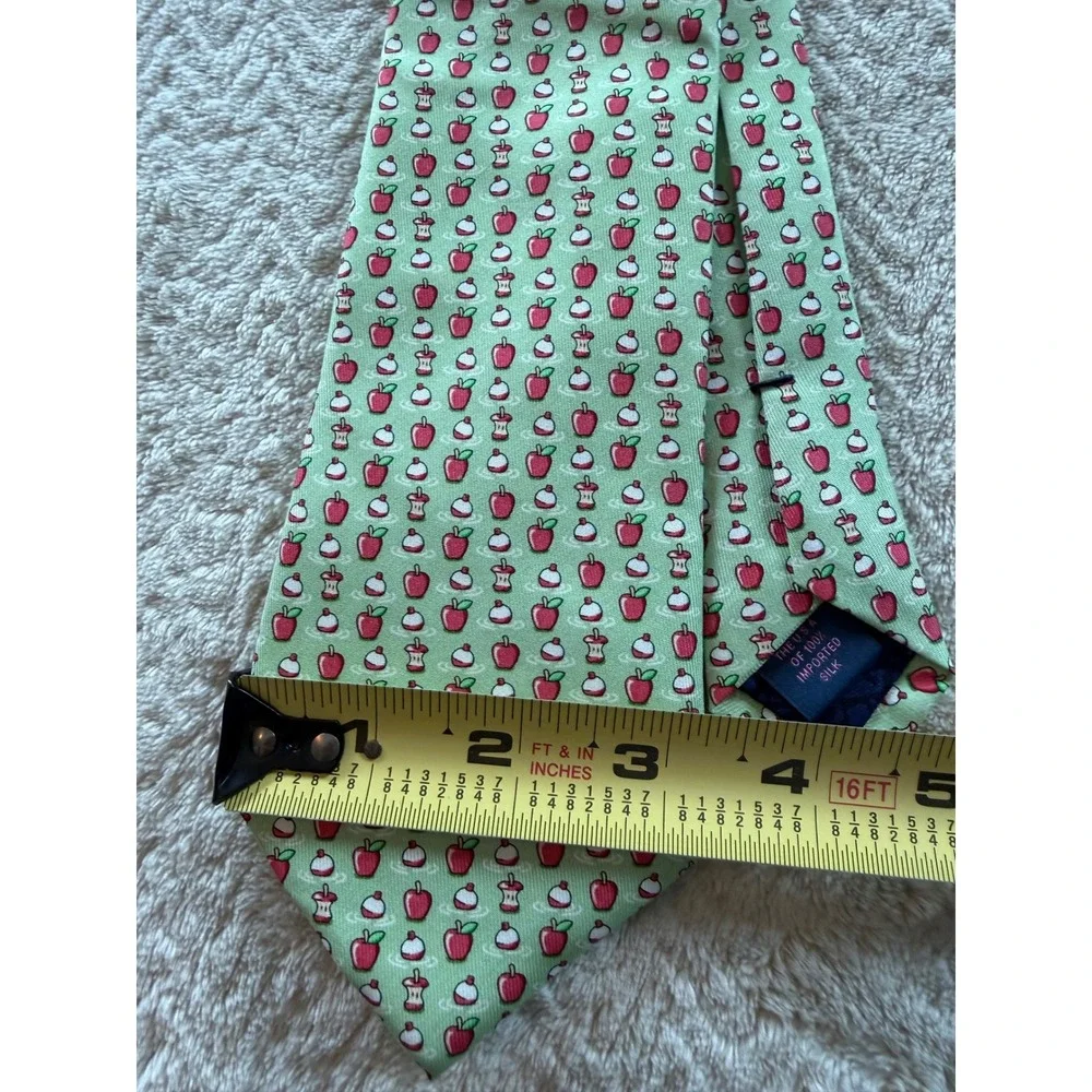 Vineyard Vines Boys Silk Tie Green Bobbing for Apples Pattern Necktie 48 Inch